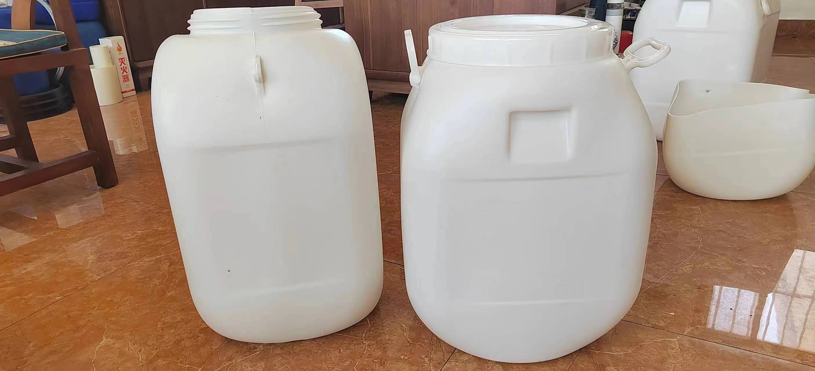 瑞奇特：PE工業(yè)桶去黃增白用哪款產(chǎn)品